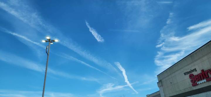 Sky photo by #ChemTracker44 in Writtenberg, WI