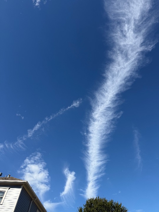 Sky photo by Tankiso in Houston, Texas. (10:05)