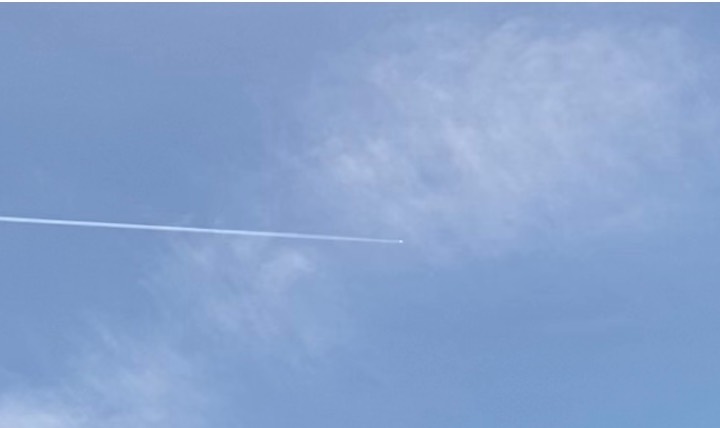 Sky photo by Idltomi.5 in Jet dropping poison Kennewick