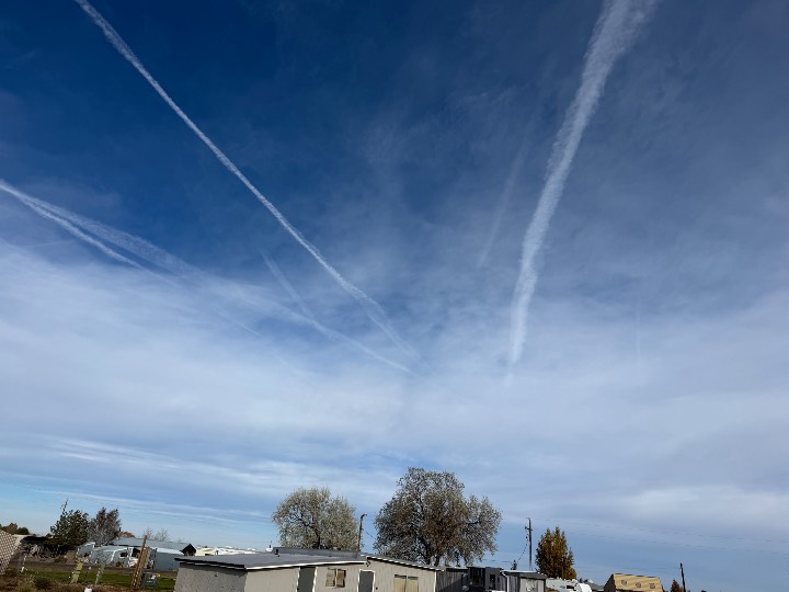 Sky photo by Eedie in Christmas Valley Oregon